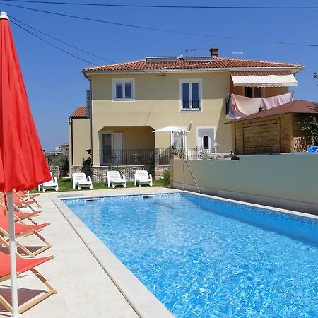 Apartments Villa Ela Umag Exterior photo